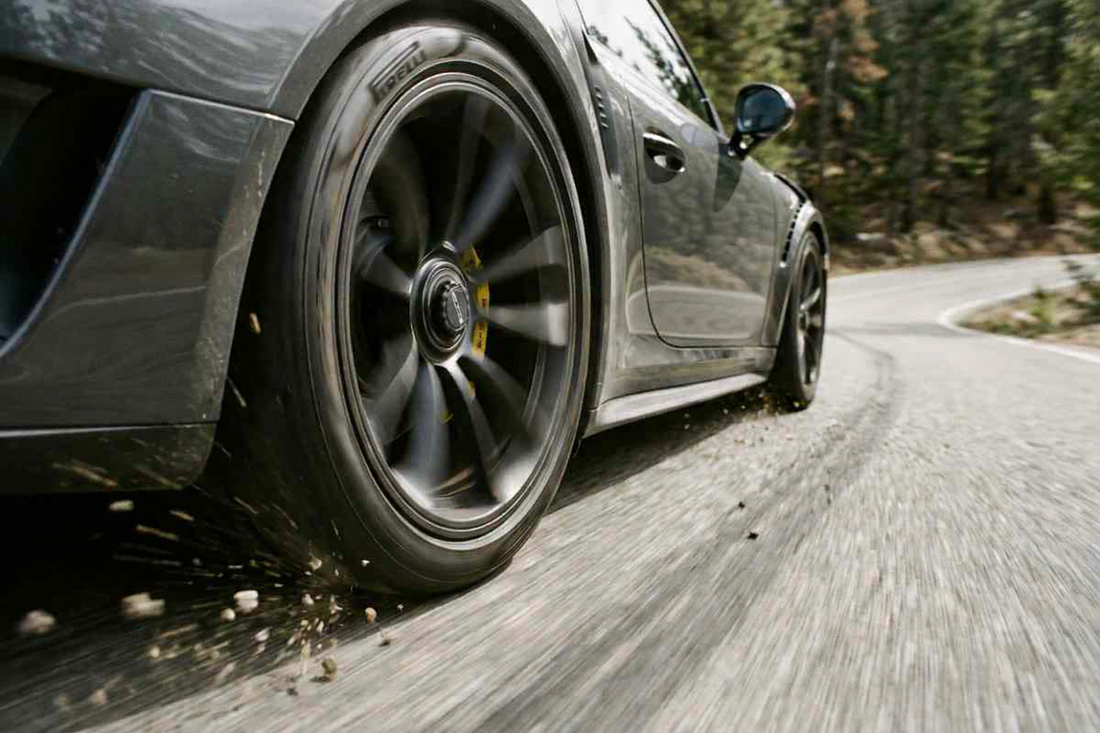 Why Porsche uses staggered sizes and performance implications