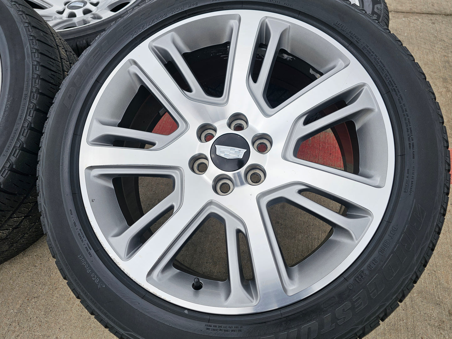 22" Cadillac Escalade Platinum OEM 4738 wheels rims tires