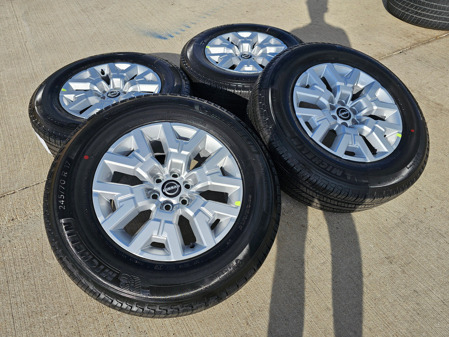 17" Nissan Frontier OEM Desert Runner 62832 wheels rims 2025 2026 NEW MICHELIN