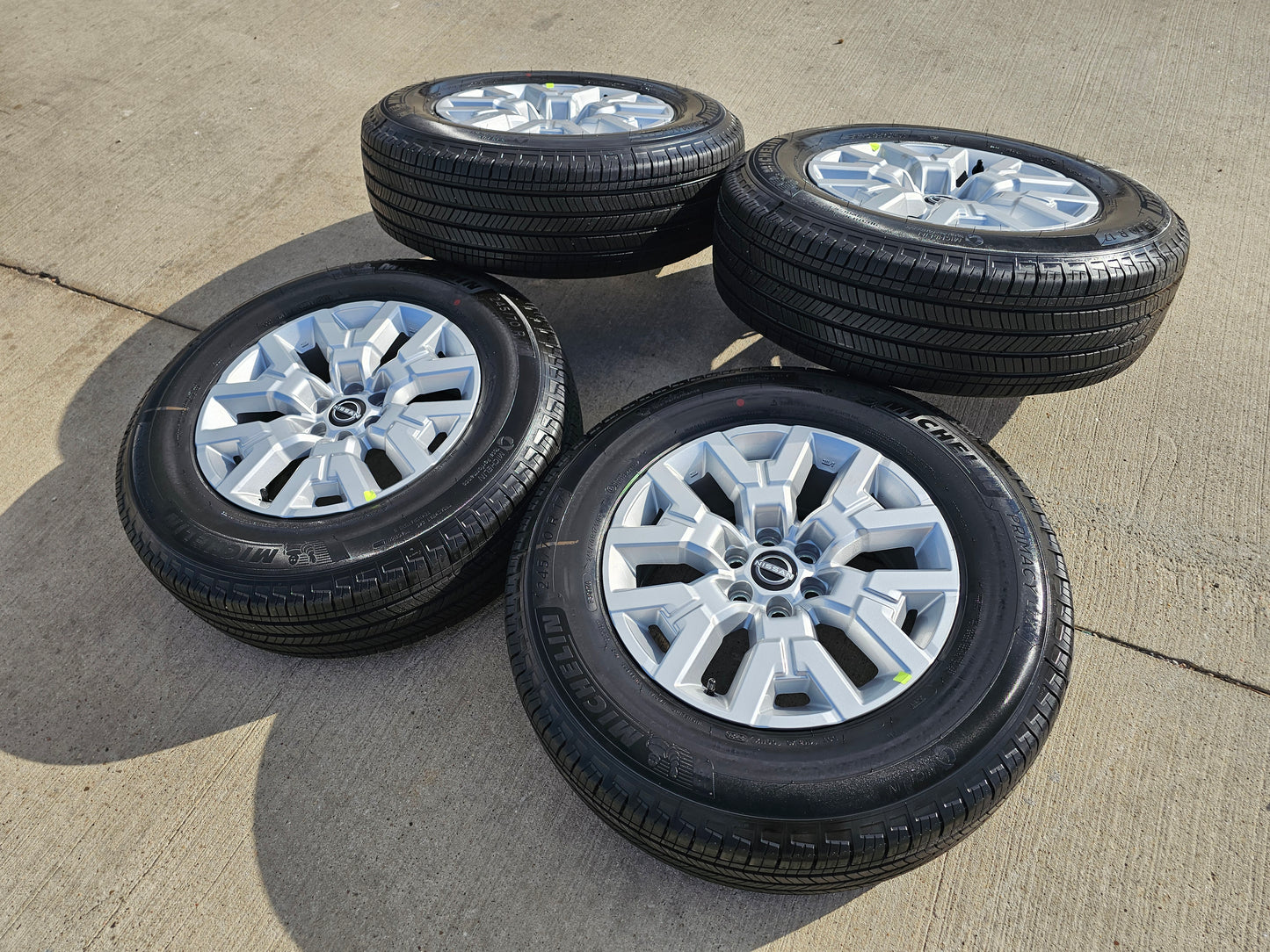 17" Nissan Frontier OEM Desert Runner 62832 wheels rims 2025 2026 NEW MICHELIN