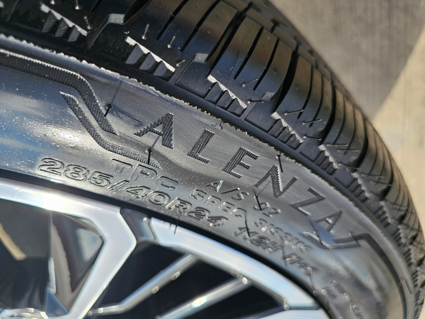 24" Chevy Tahoe Suburban Silverado OEM High Country wheels rims 2025 2026 NEW