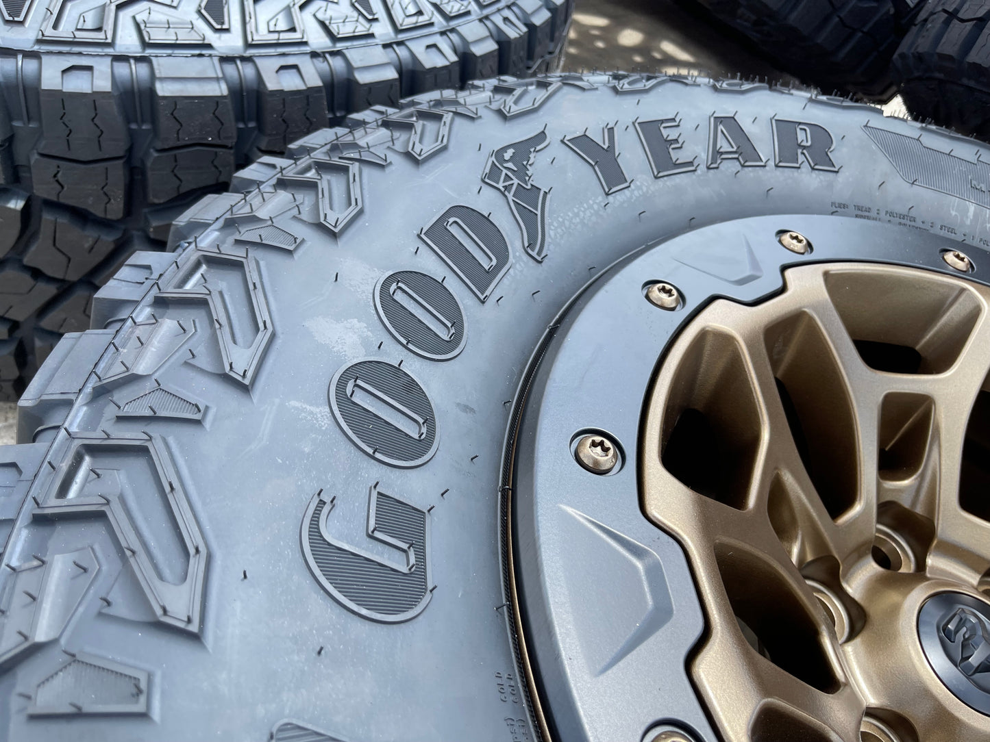 18" Dodge Ram 1500 RHO TRX Beadlock OEM bronze wheel rim 2735 tires 35" NEW