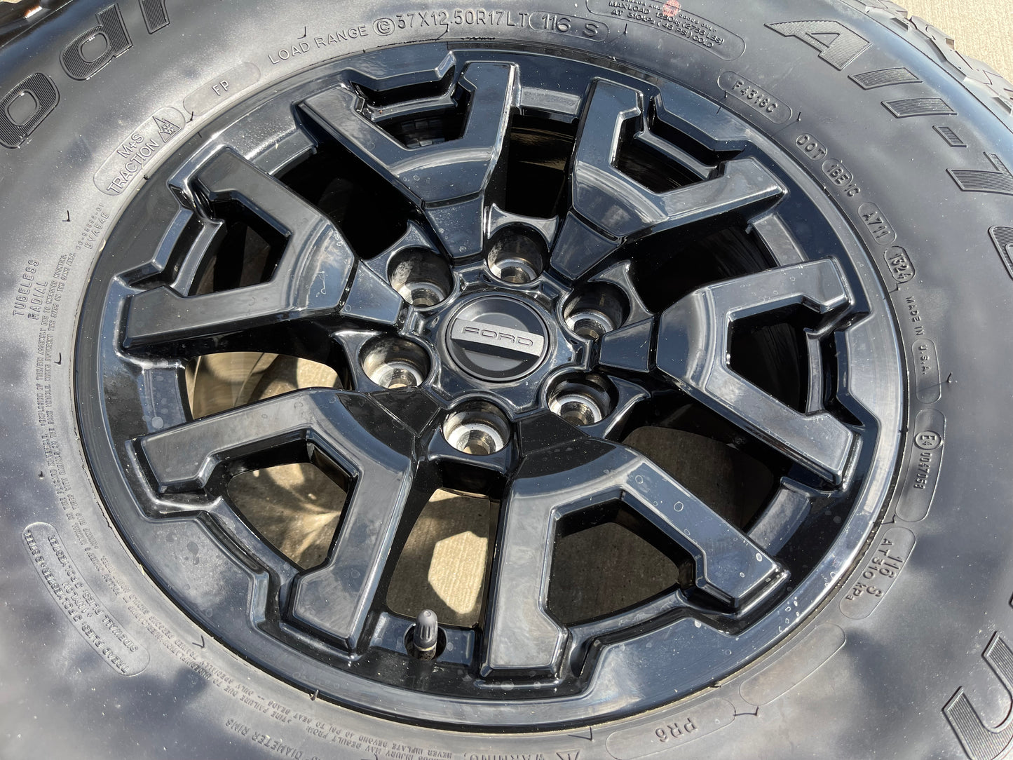 17" Ford F-150 Raptor Bronco OEM rims wheels 10461 tires 37" BFG