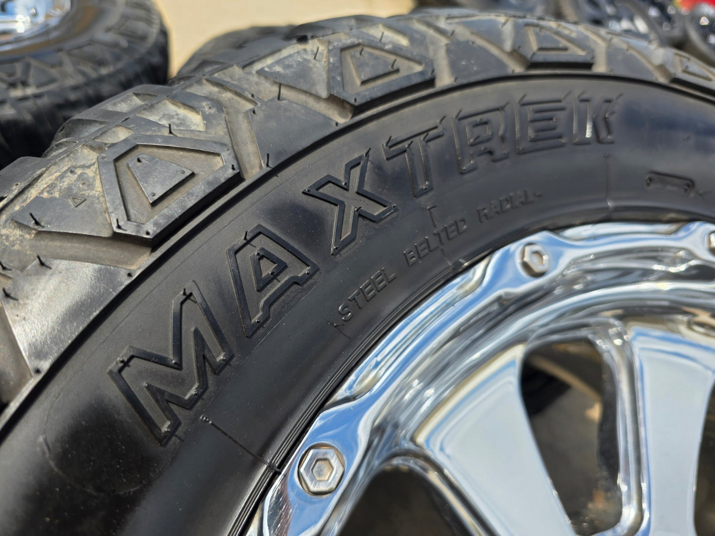 20x9 20" XD Series XD799 Ford F-250 F-350 rims wheels 8x170 -12 35"