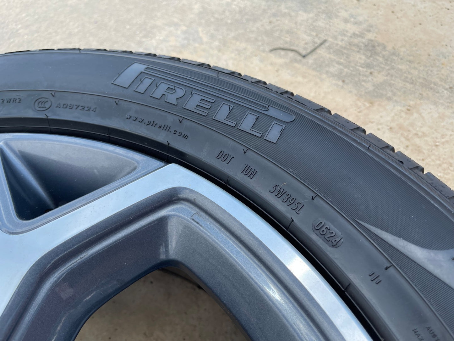 (1) 21" Rivian R1T R1S OEM wheel rim tire spare 2022 2023 2024 2025 2026 2027