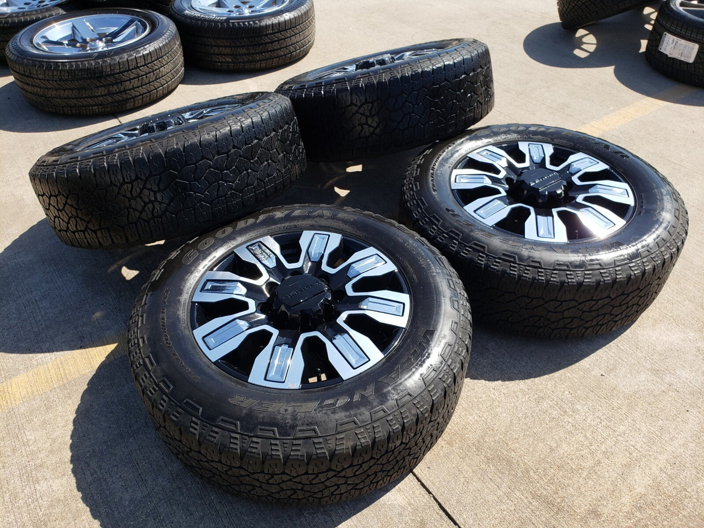 20" GMC Sierra DENALI ULTIMATE 2500 3500 OEM wheels rims 5958 14138 Chevy