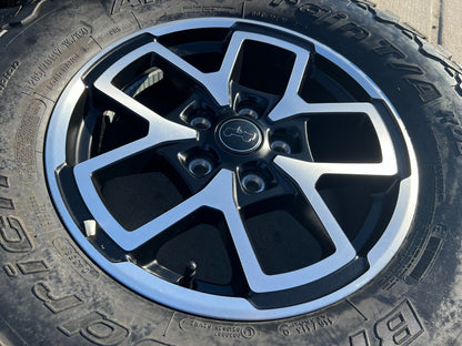 17" Jeep Wrangler Rubicon OEM wheels rims Gladiator tires BFG 33" NEW