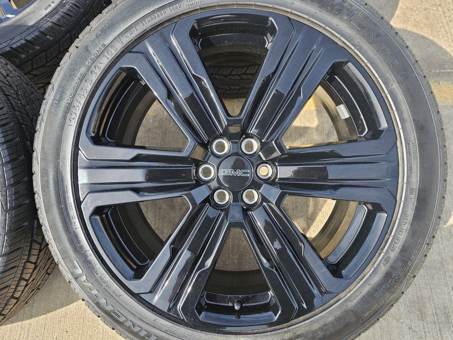 22" GMC Acadia OEM wheels rims Blazer Traverse Buick Enclave XT6 2025 2026 NEW