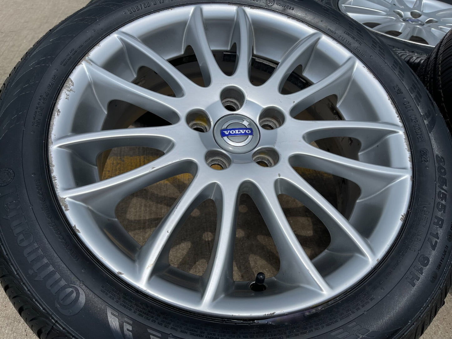 17" Volvo C30 C70 S40 V50 Ultimate OEM rims wheels 70317 70304