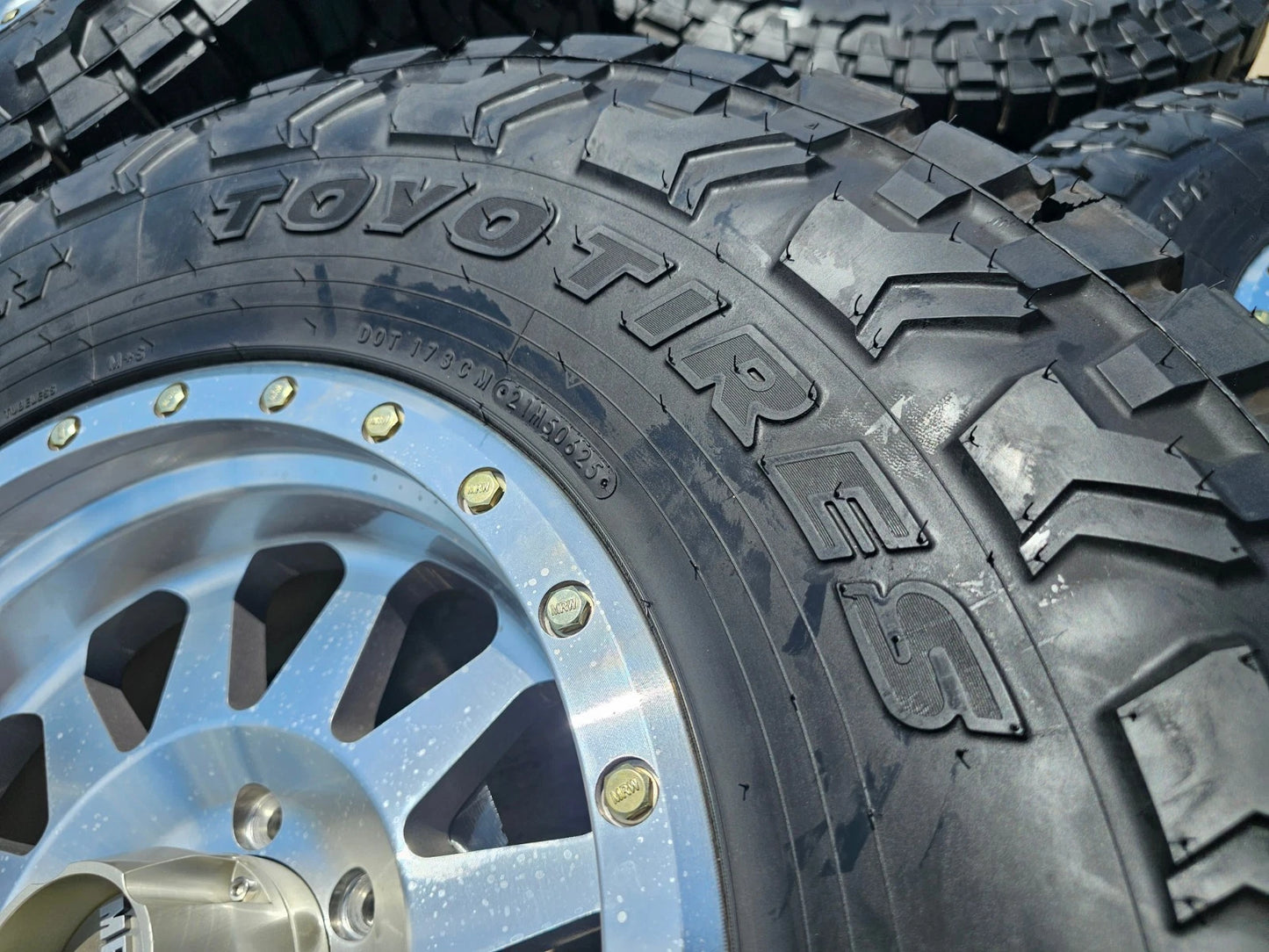 18x9 18" Method MR302 wheels rims Chevy RAM 1500 Tacoma 6x139 6x135 TOYO 37"