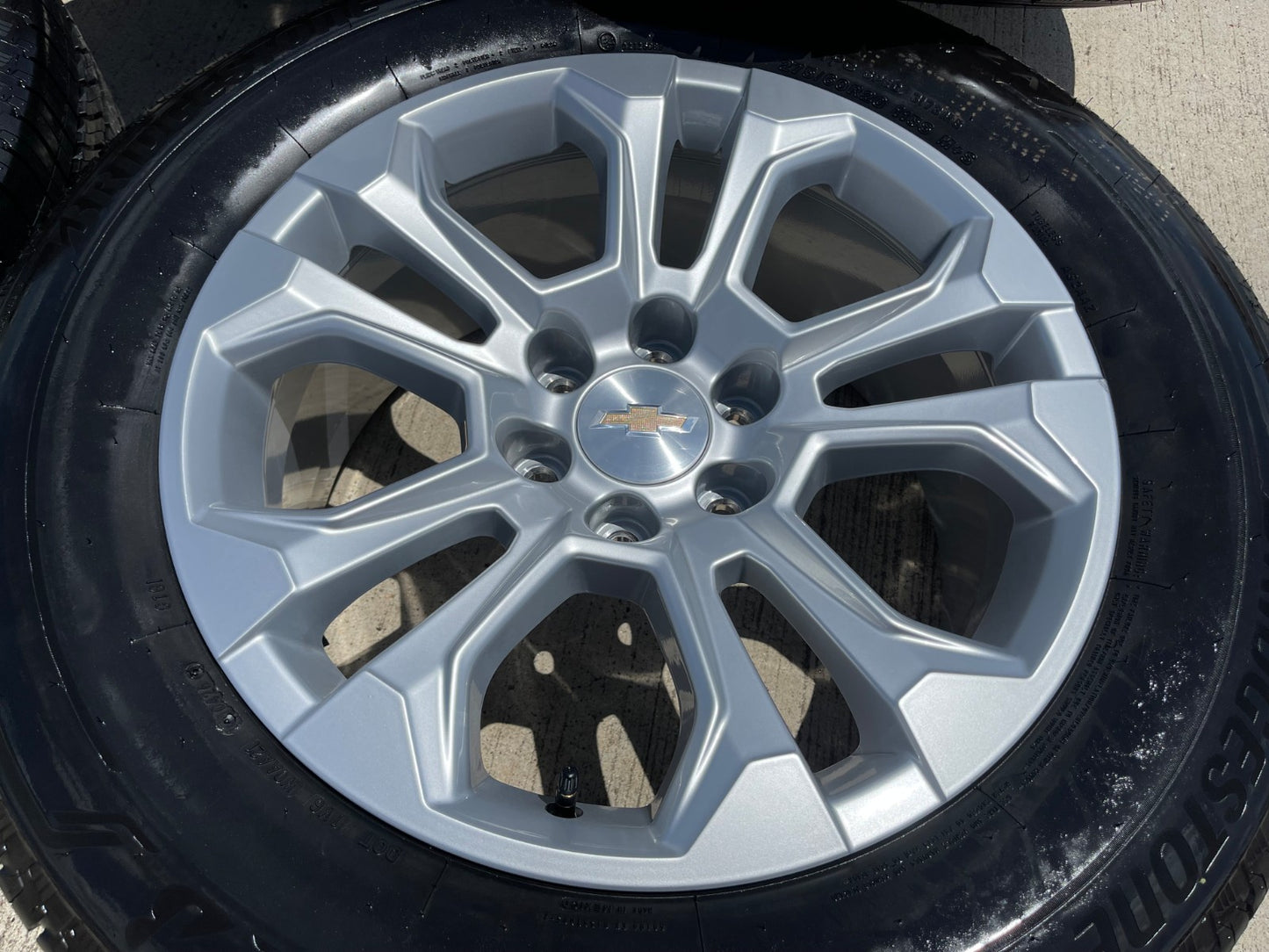 20" Chevy Tahoe Silverado OEM 14090 95417 wheels rims SET BRIDGESTONE NEW 2026