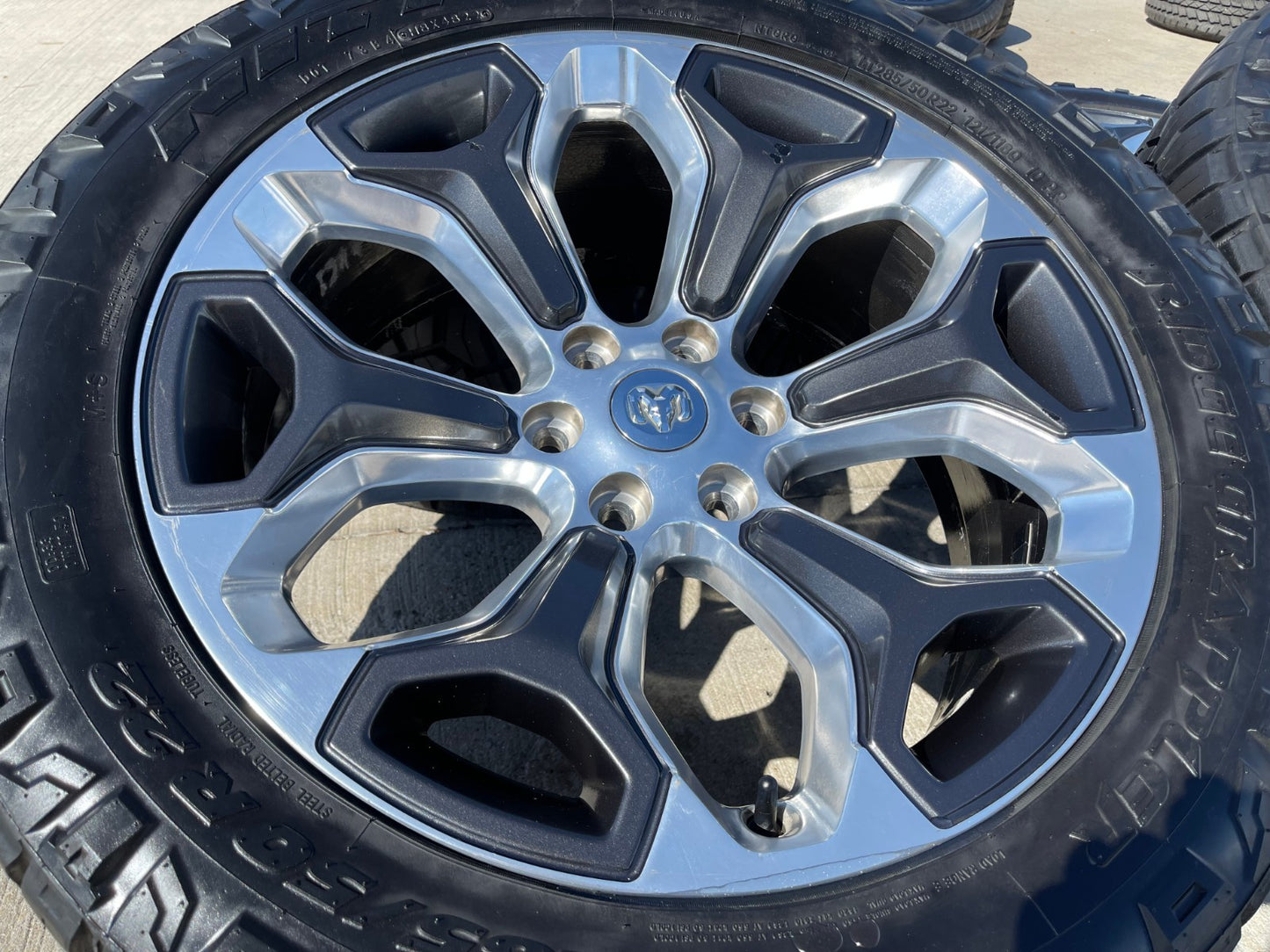 22" Dodge Ram 1500 OEM LIMITED Laramie wheels rims 2685 NITTO RIDGE GRAPPLER