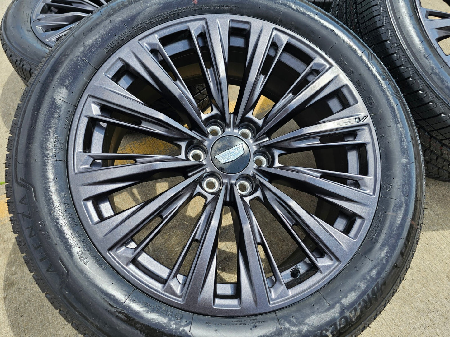 22" Cadillac Escalade V V600 Platinum OEM ORIGINAL wheels rims 2025 2026 NEW