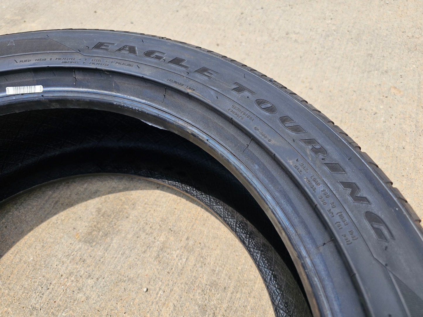 (1) 245/45/19 Goodyear Eagle Touring tire 245/45R19 98V M+S NEW