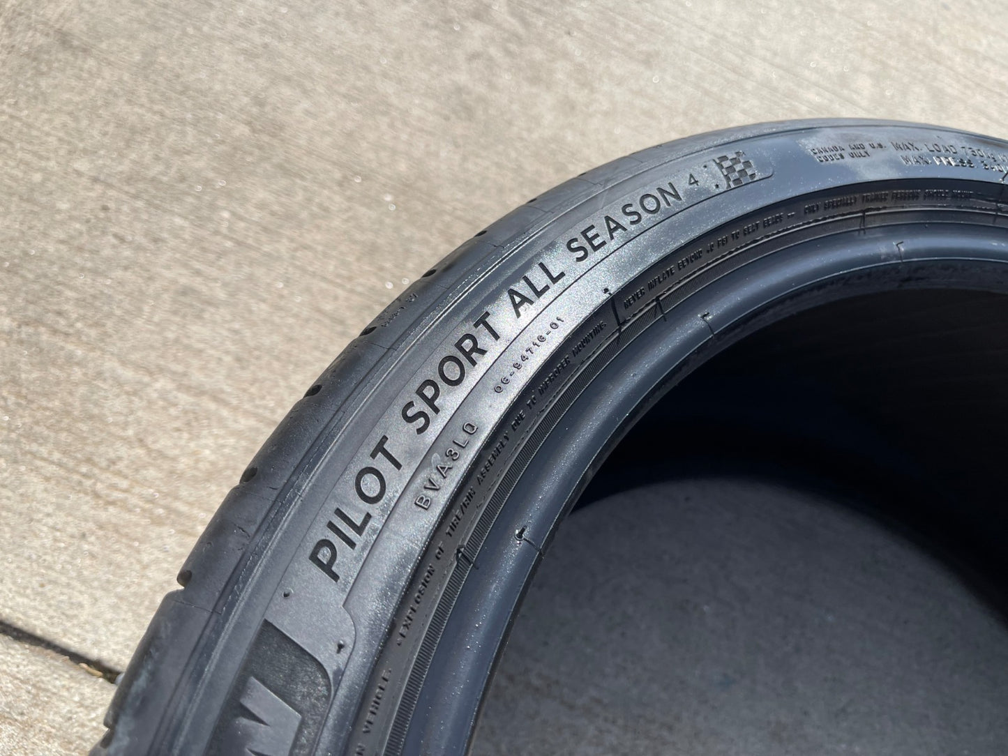 (1) 255/35/20 Michelin Pilot Sport A/S 4 All Season 98Y XL 255/35R20 tire