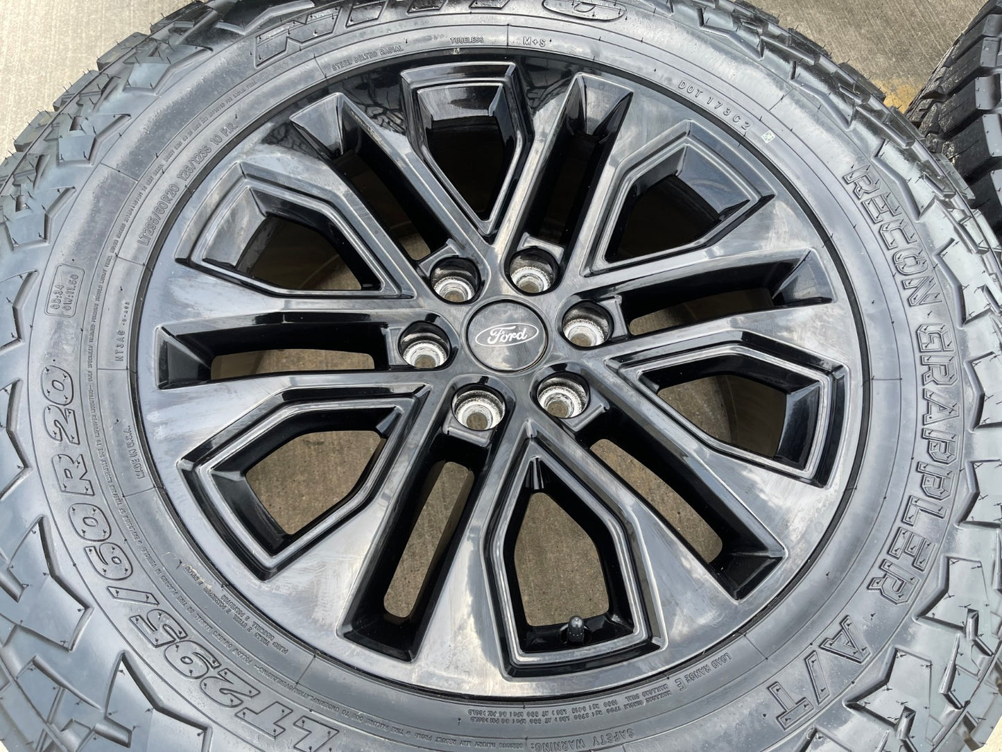 20" Ford F-150 LARIAT OEM 10619 rims wheels Expedition 2026 2027 NEW 34" NITRO