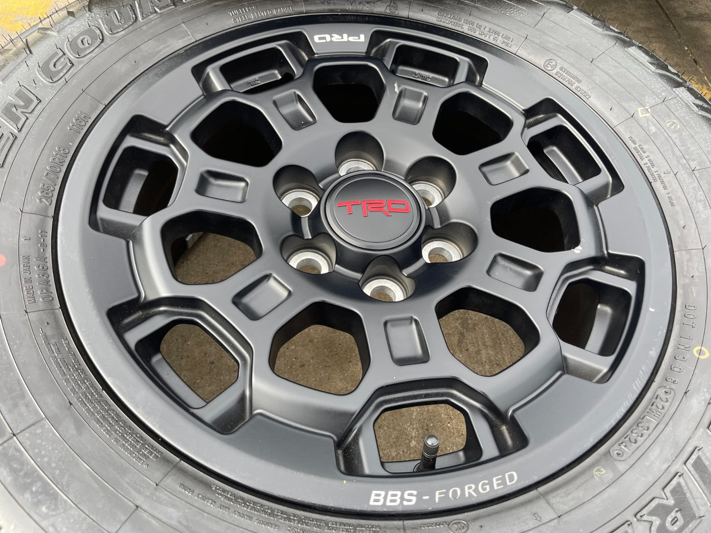 18" Toyota Tundra TRD BBS FORGED OEM black 95458 wheels rims Sequoia NEW AT tire