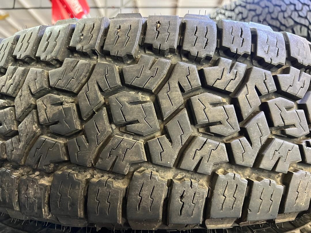 17" Ford F-250 F-350 OEM 3828 wheels rims tires 2022 2023 2024 2025 TOYO A/T3