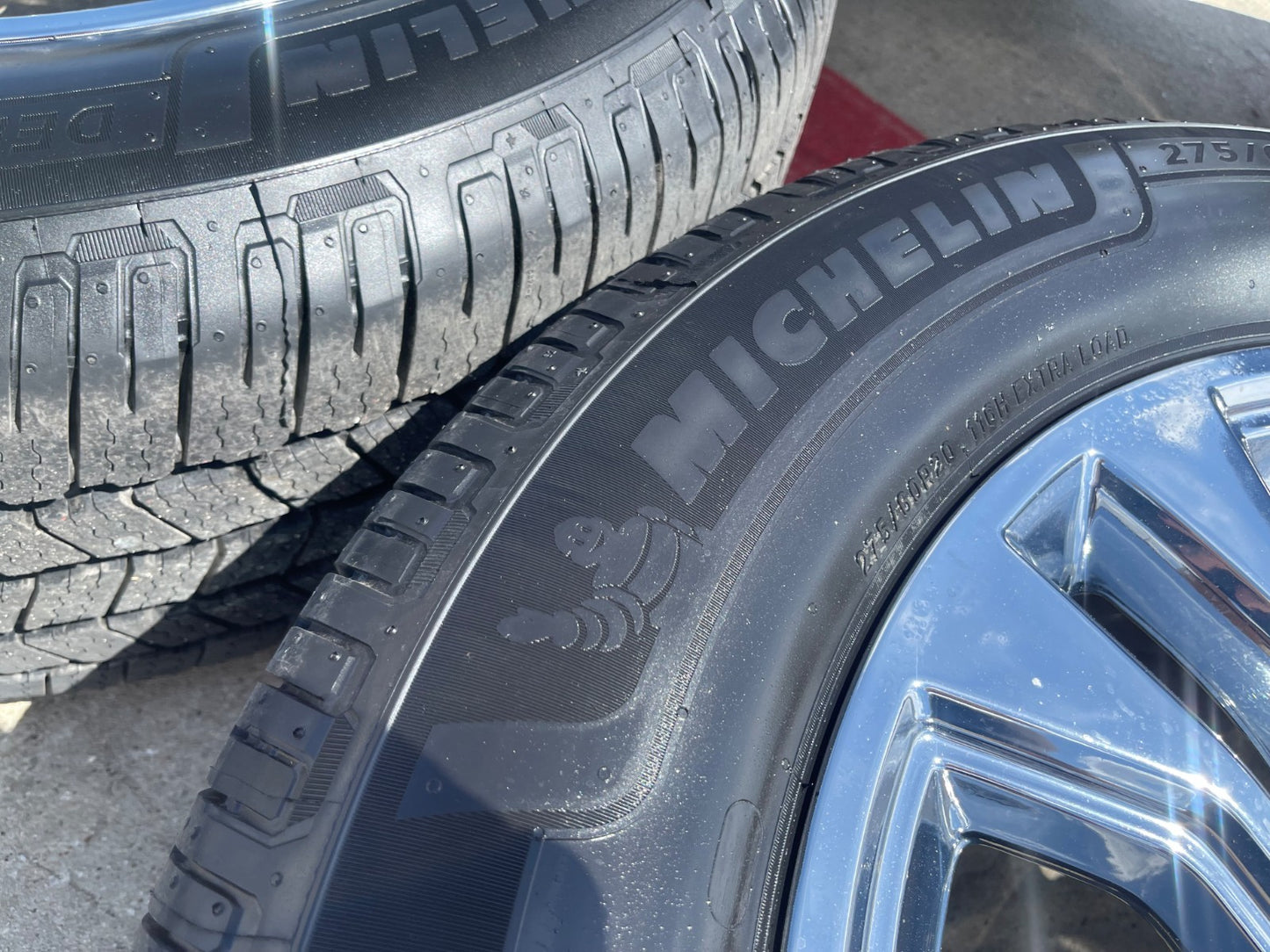 (1) 20" Ford F-150 LARIAT OEM 10619 CHROME rim wheel Expedition 2025 2026 2027