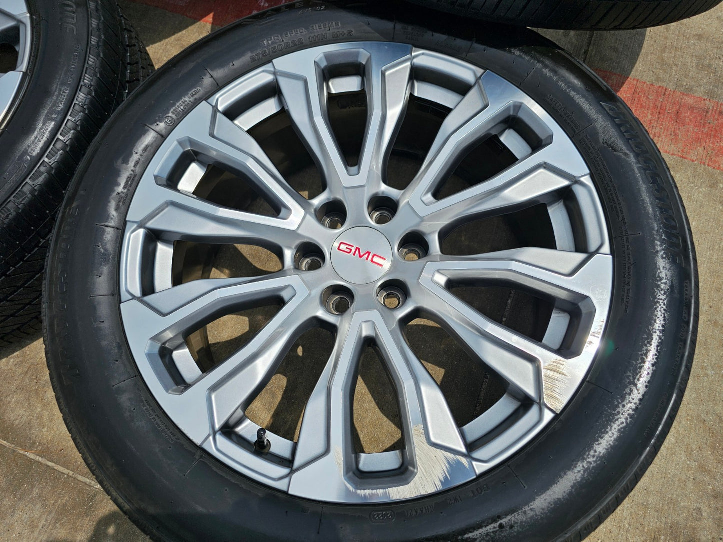 22" GMC Yukon Sierra DENALI OEM wheels rims 14025 97000 tires