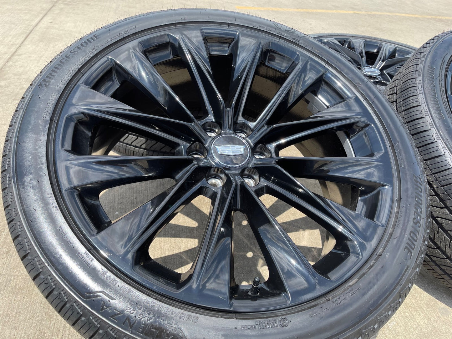 24" Cadillac Escalade V OEM ONYX wheels rims 2023 2024 2025 2026 2027 NEW