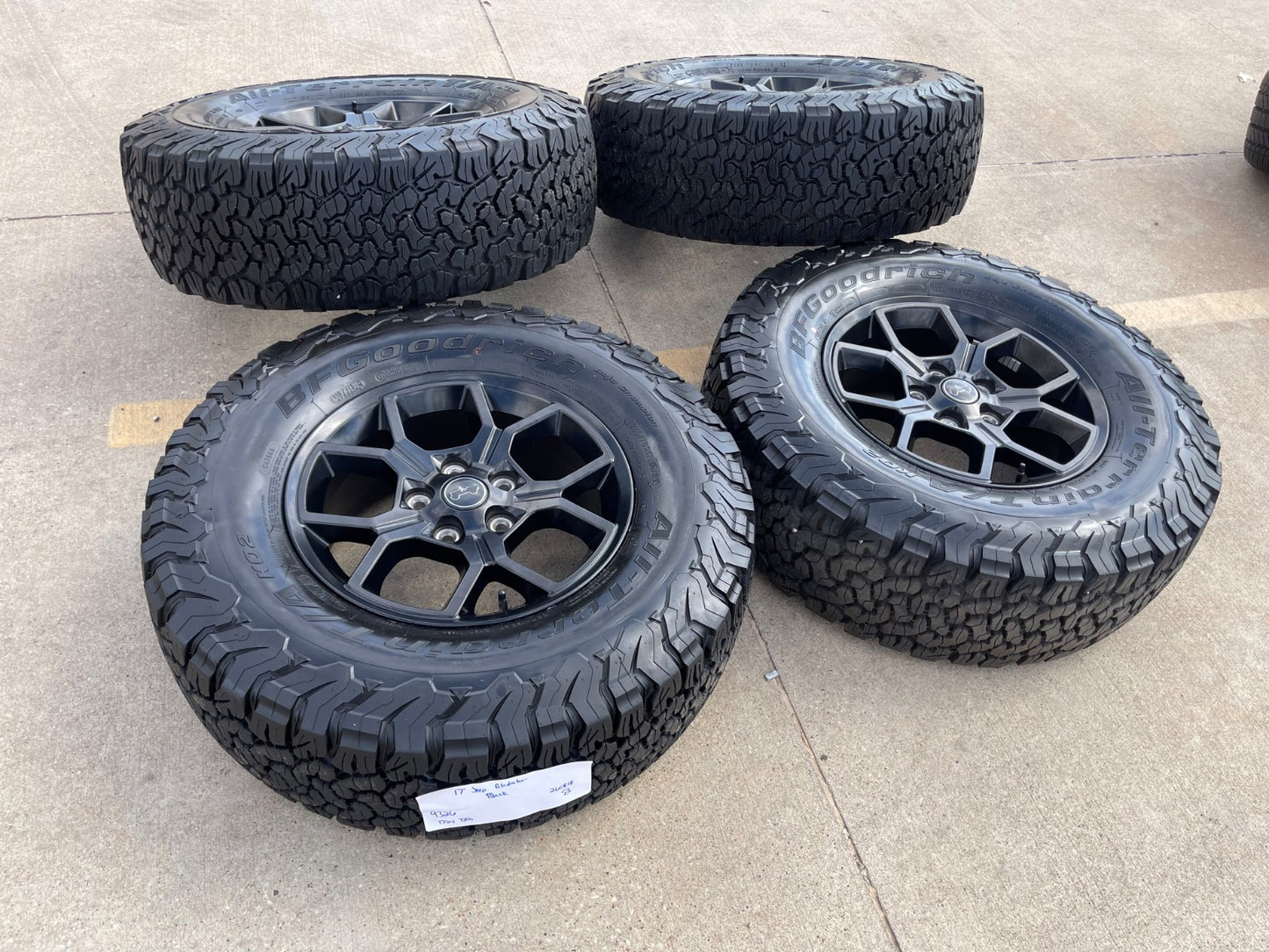 17" Jeep Gladiator RUBICON OEM wheels rims black Wrangler 9326 SET BFG A/T 33"