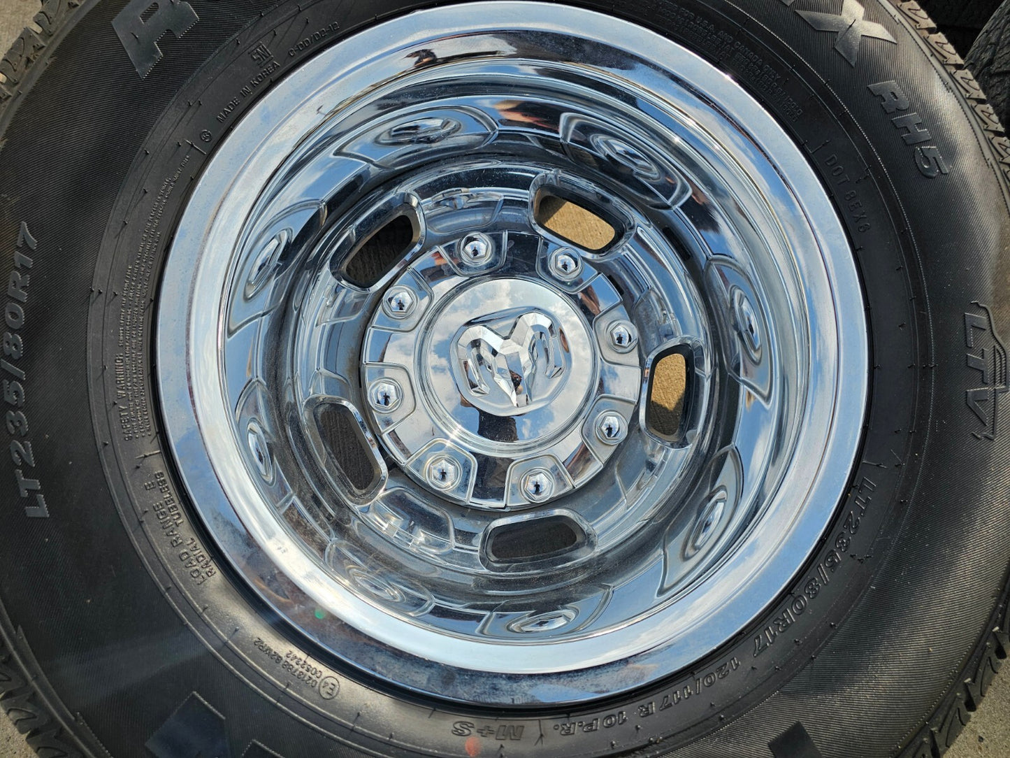 17" Dodge Ram 3500 Dually Laramie 8x200 wheels rims 2703 2704 OEM 2024 2025 NEW