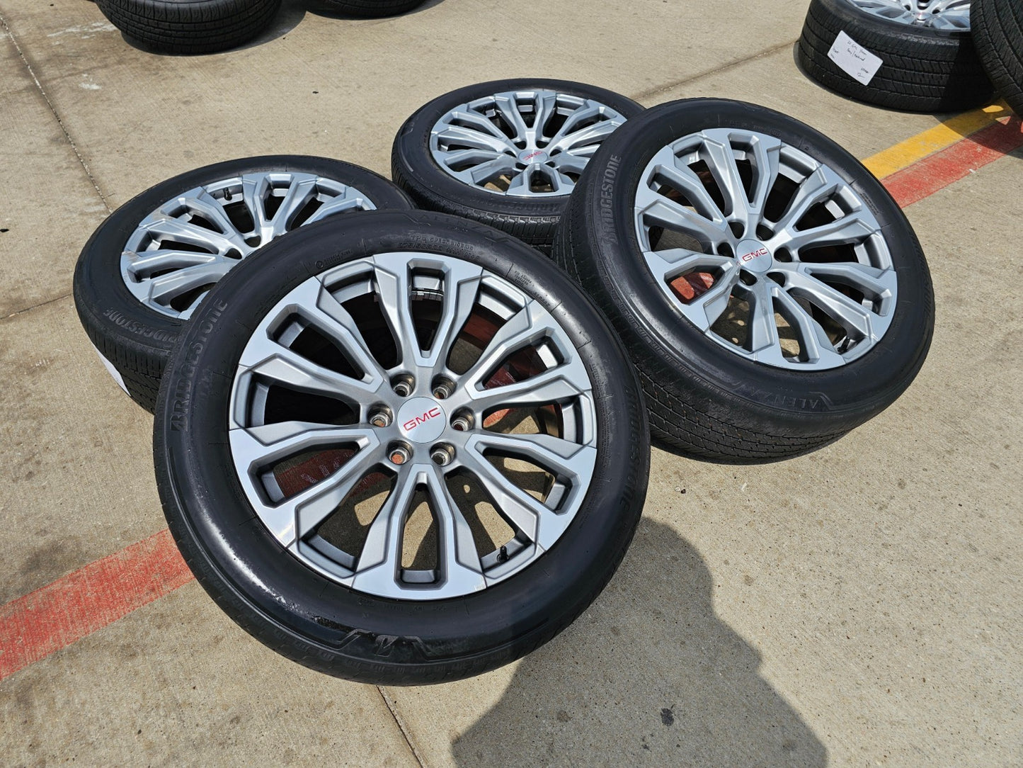 22" GMC Yukon Sierra DENALI OEM wheels rims 14025 97000 tires