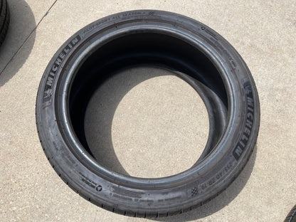 (1) 255/40/19 Michelin Pilot A/S All Season 4 100Y XL 255/40R19 tire