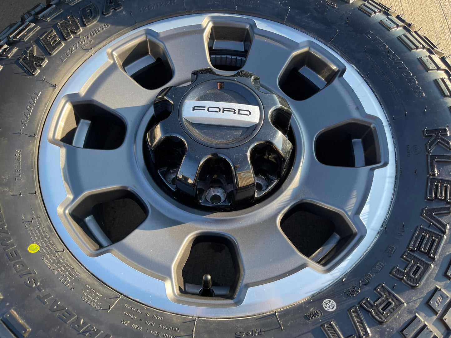 18" Ford F-250 F-350 OEM TREMOR rims wheels 10482 KENDA KLEVER R/T 33" NEW