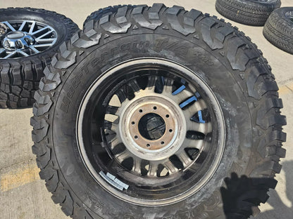 20" Ford F-250 F-350 OEM 10104 LARIAT rims wheels BFG KM2 37"