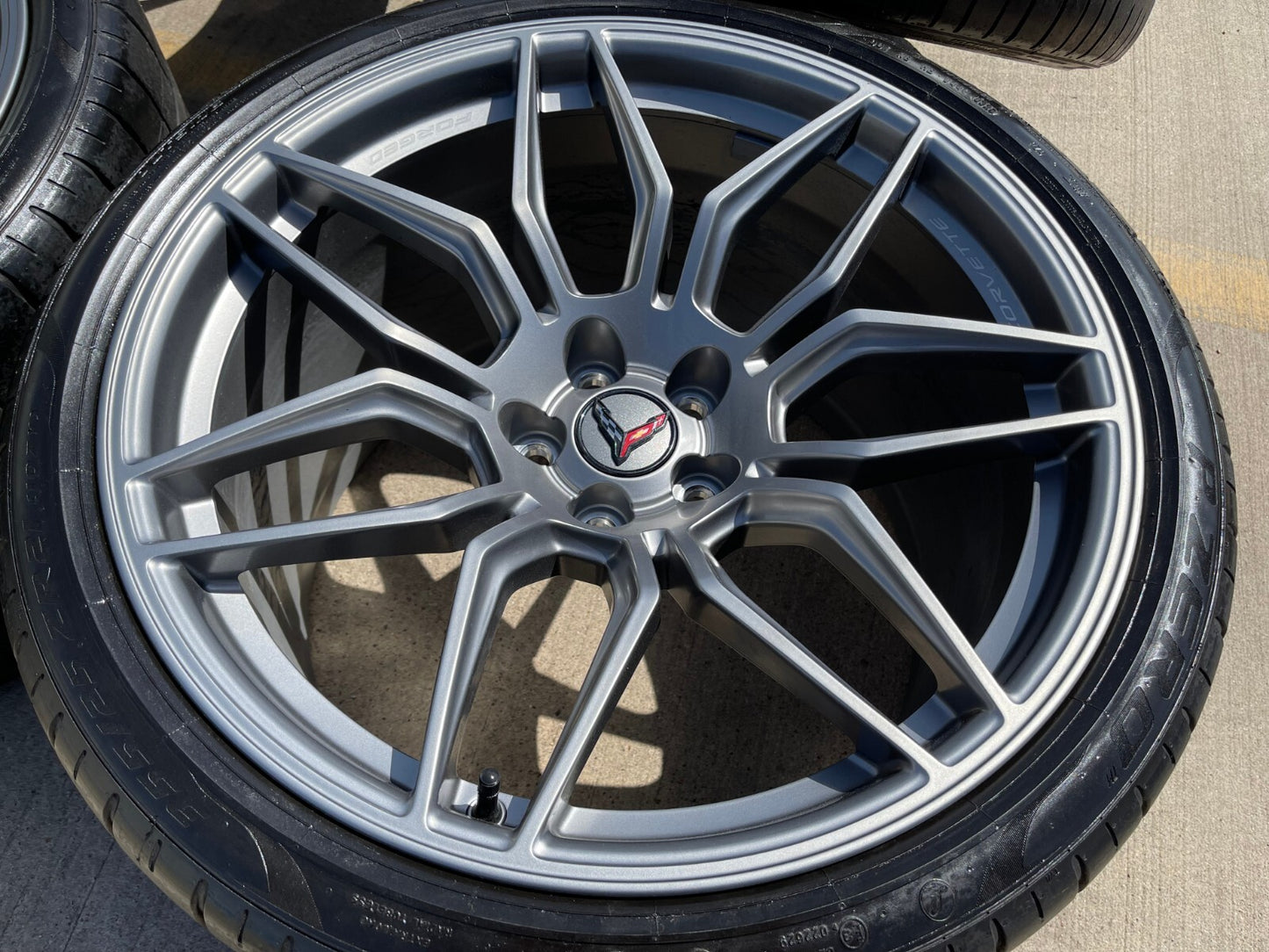 20" + 21" Chevy Corvette Z06 C8 OEM wheels rims 95580 95581 tires 2023 2024 2025