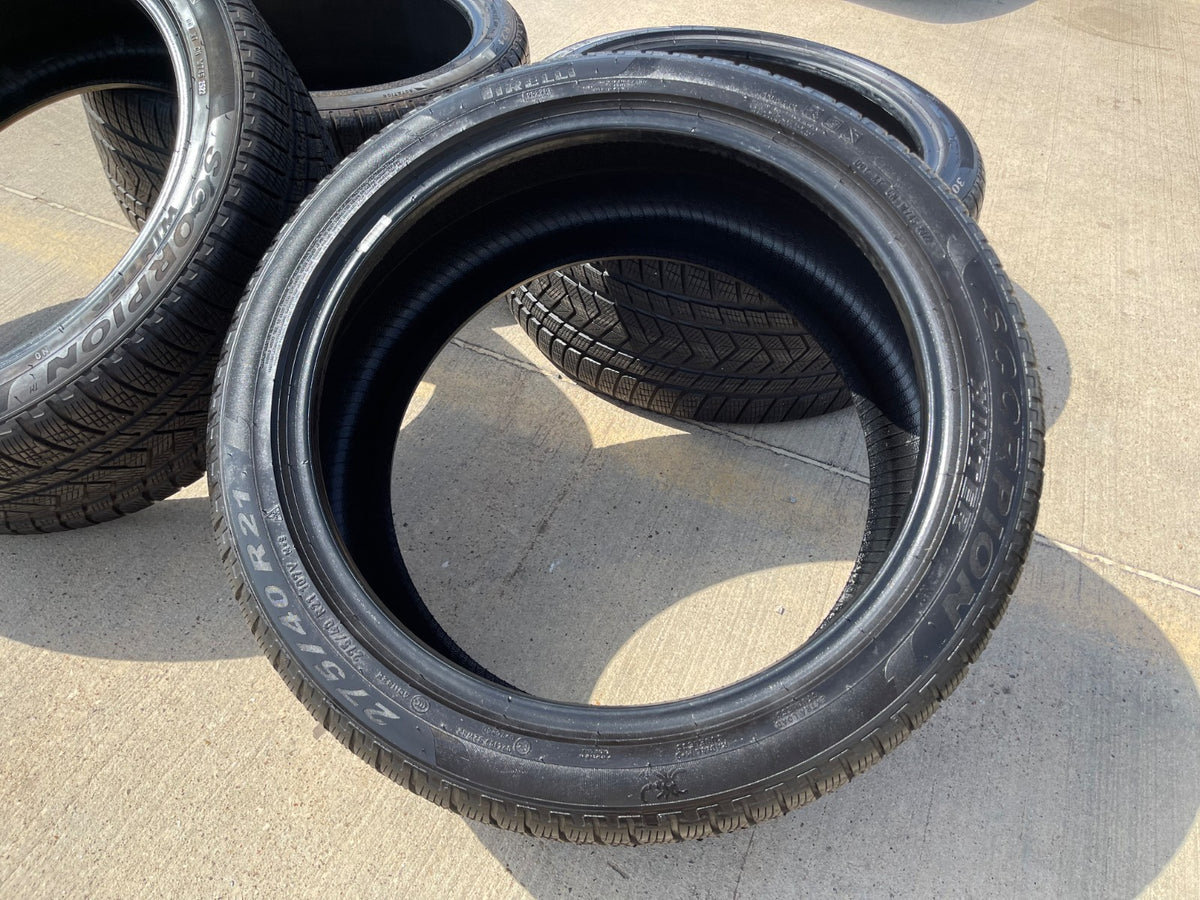 (2) 275/40/21 + (2) 305/35/21 Pirelli Winter 109V XL M+S tires