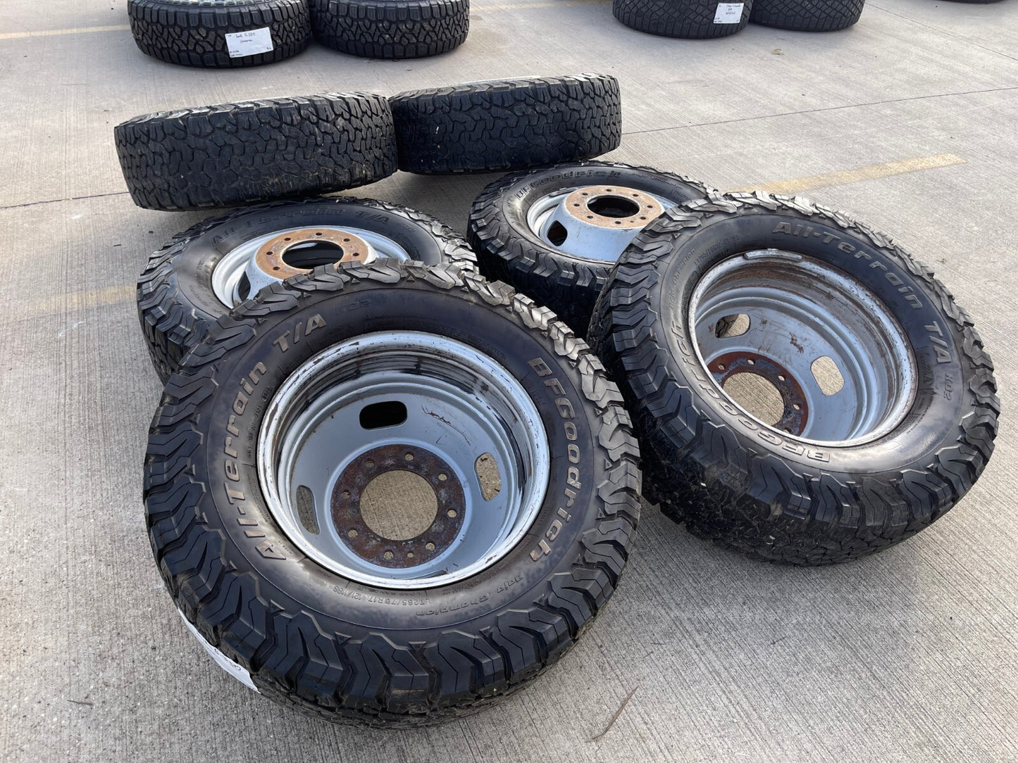 (6) 17" Ford F-350 Dually OEM rims wheels 3615 99016 tires BFG KO2 A/T