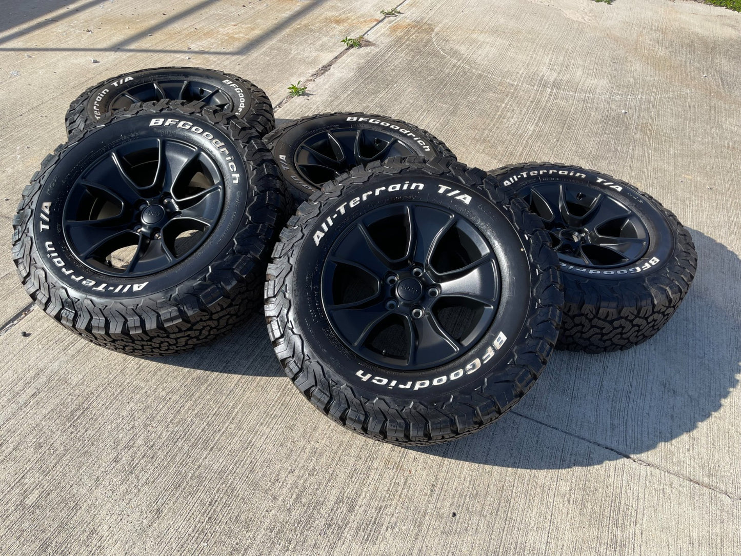 (4) 17" Jeep Wrangler Rubicon OEM 96226 wheels rims Gladiator BFG KO2 NEW 2026