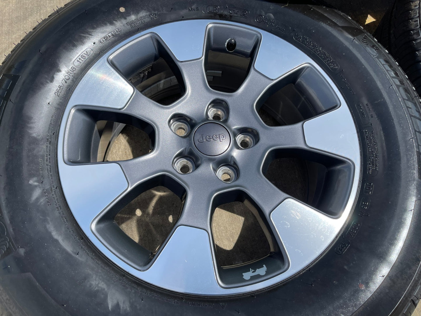 18" Jeep Wrangler Gladiator Sahara OEM wheels rims 9222 SET MICHELIN
