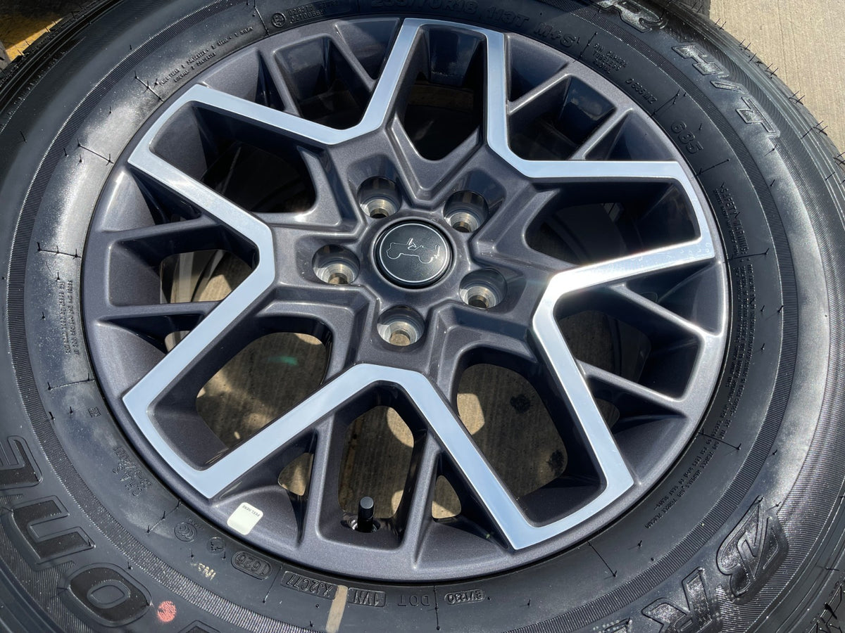 18" Jeep Wrangler Grand Cherokee Gladiator OEM 9331 wheels rims DUELER H/T NEW