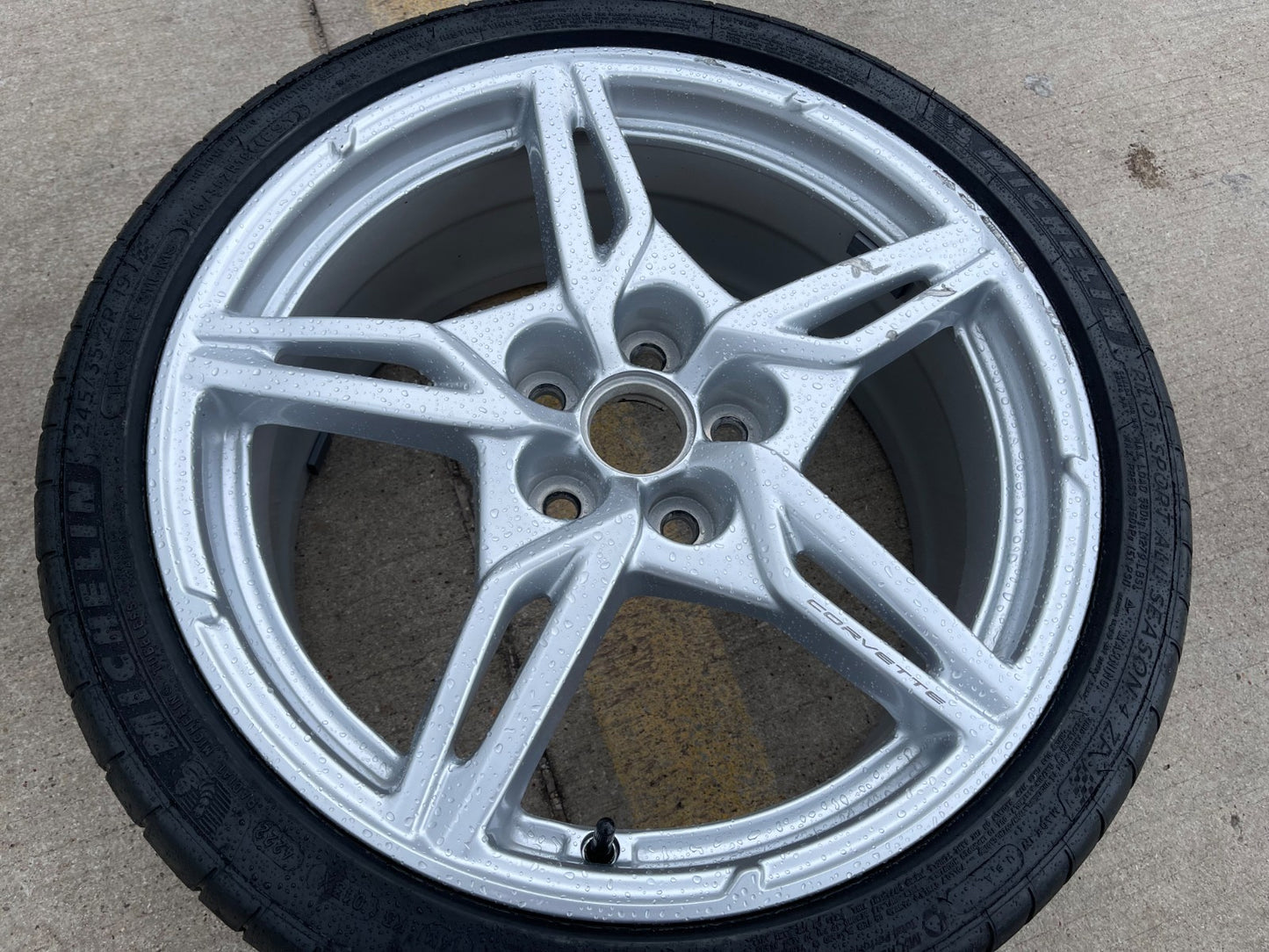 19" Chevy Corvette C8 OEM wheel rim 14007 96704 FRONT 2022 2023 2024 2025 2026