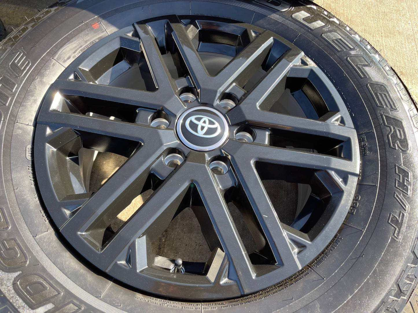 18" Toyota Tundra Sequoia TRD OEM wheels rims 75281 Lexus GX550 LX600 NEW 2026