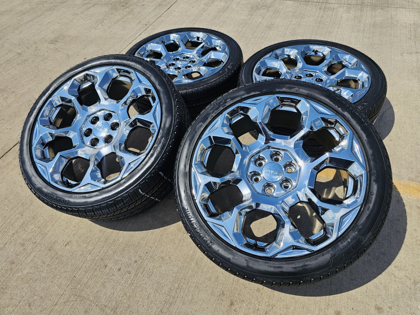 NEW 24" GMC Yukon Sierra Tahoe Cadillac Escalade V OEM wheels rims 2025 2026