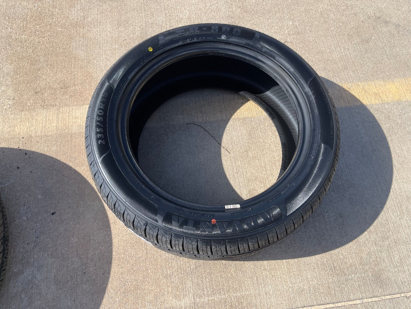 (1) 235/50/18 Advanta ER-800 A/S tire 235/50R18 97H NEW