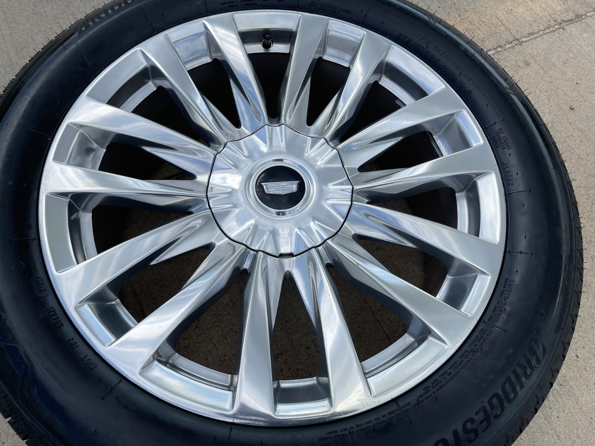 22" Cadillac Escalade Platinum OEM wheel rim 95026 4873 tire spare single