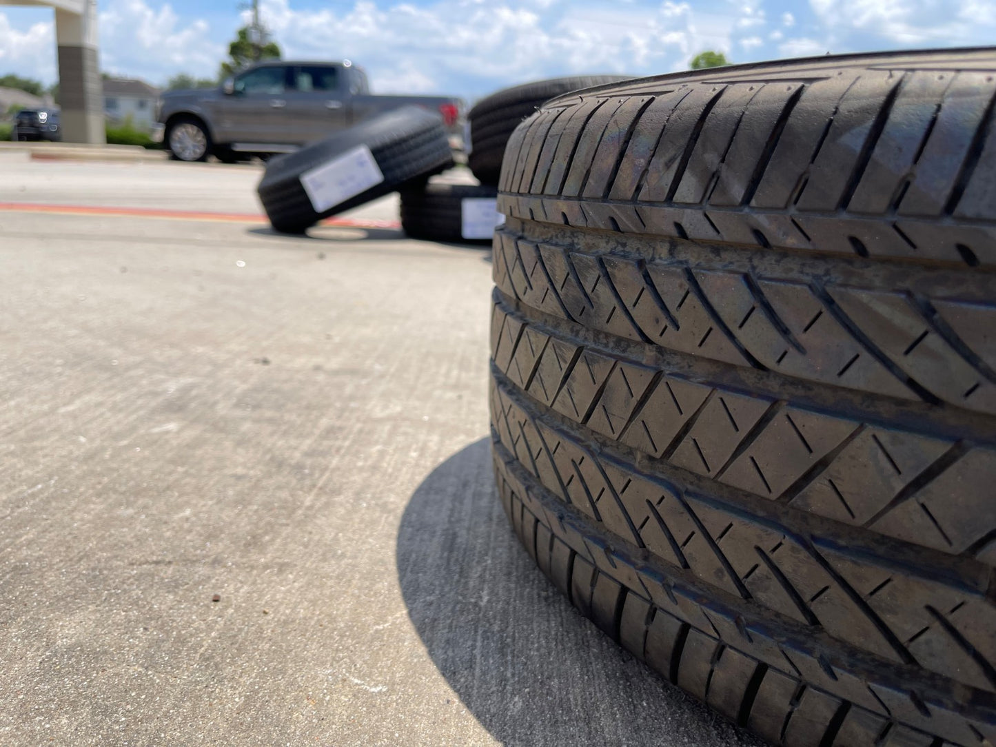 (1) 235/40/19 Bridgestone Turanza EL440 tire 235/40R19 92V M+S