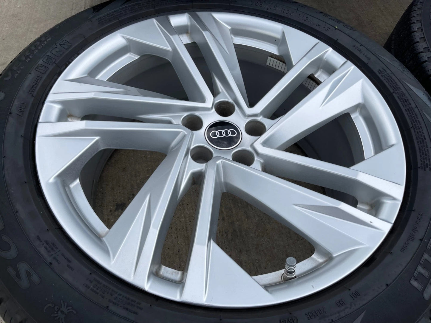 20" Audi Q7 OEM wheels rims Q8 RS S VW Atlas 12053 tires 2021 2022 2023 2024