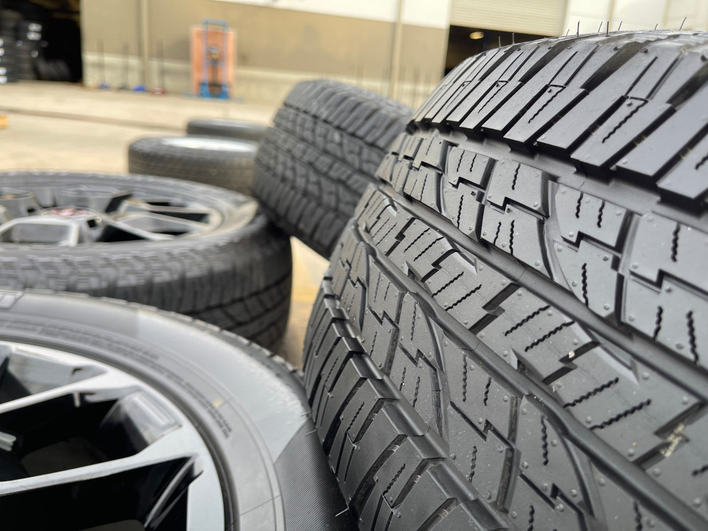 20" Nissan Titan PRO-4X Armada OEM wheels rims tires 2024 2025 2026 NEW