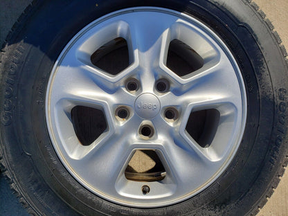 17" Jeep Grand Cherokee OEM wheels rims 9135 tires