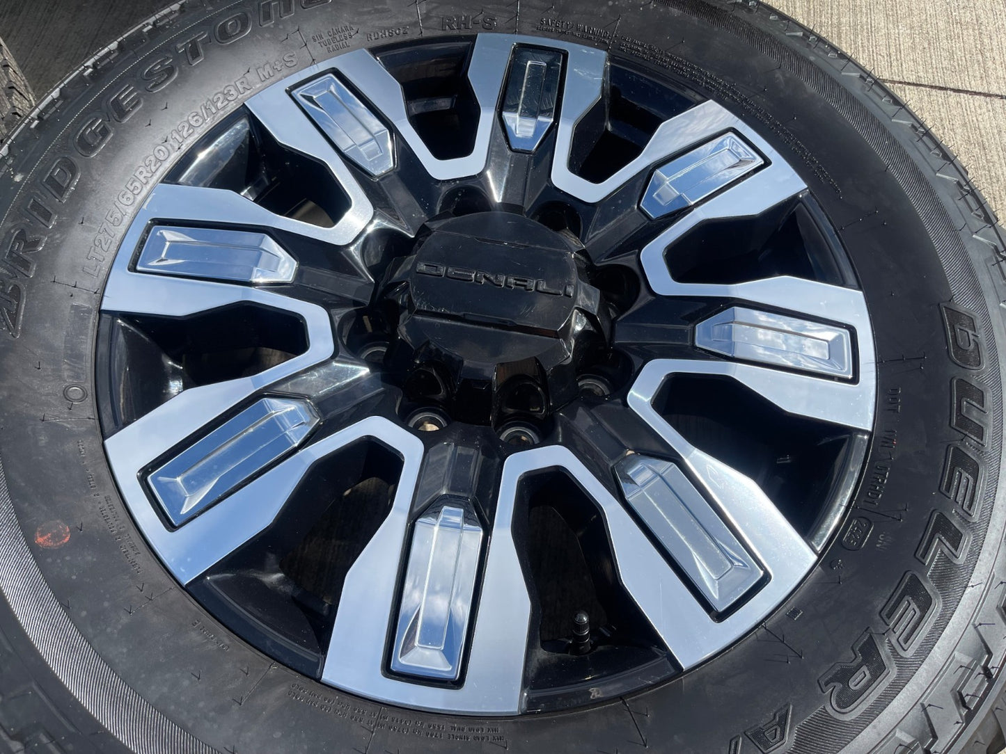 20" GMC Sierra DENALI 2500 3500 OEM wheels rims 5958 14138 Chevy DUELER A/T SET