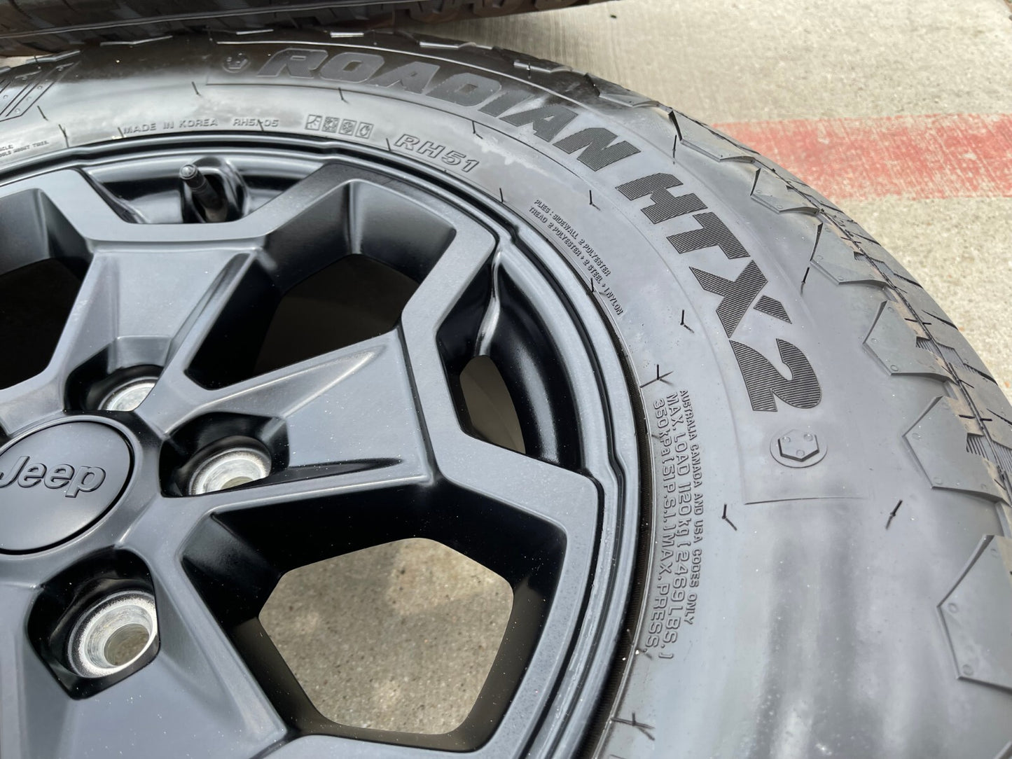 17" Jeep Wrangler SPORT OEM wheels rims tires 9237 black 2023 2024 2025 2026 NEW