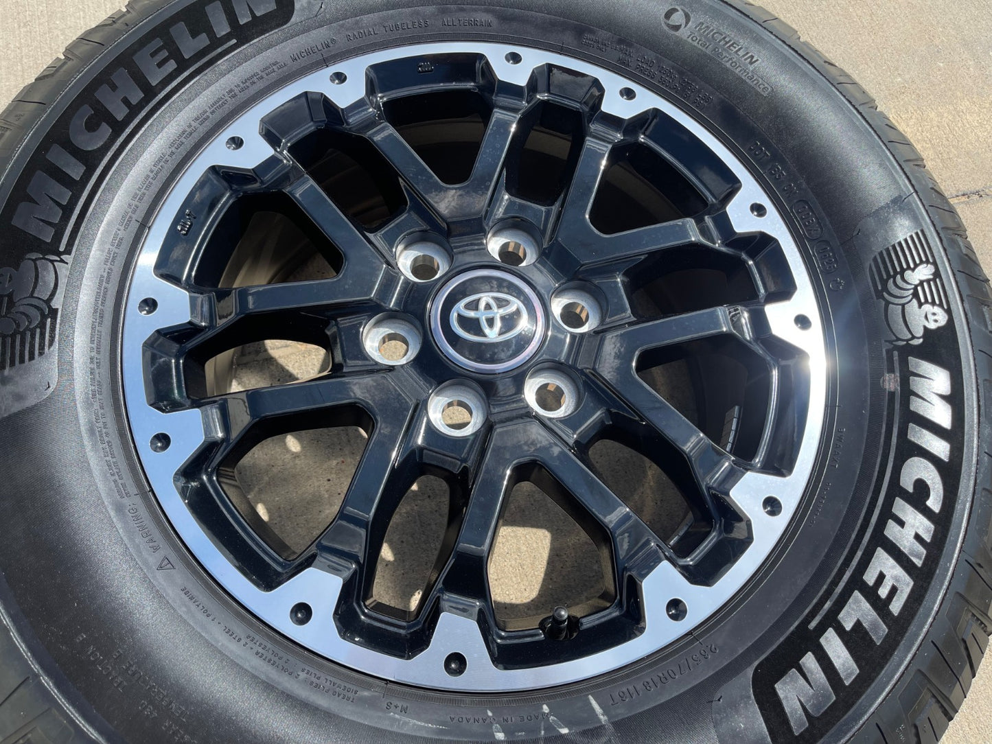(1) 18" Toyota Tundra TRD OEM black wheel rim 75273 95407 Sequoia SET MICHELIN