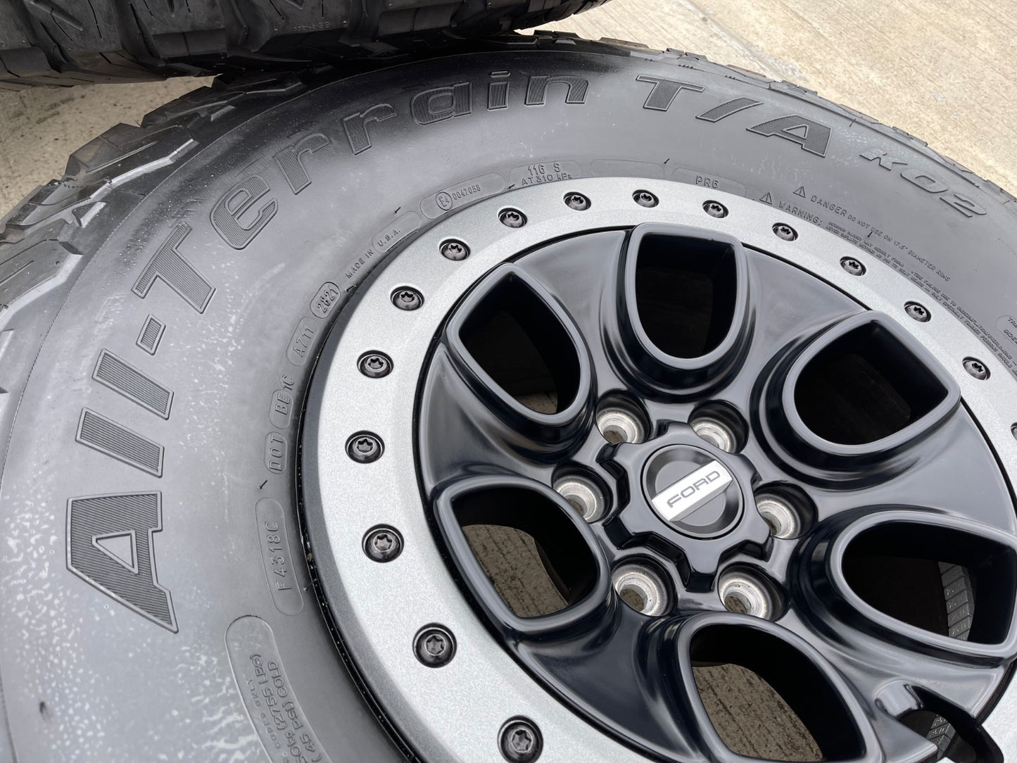 17" Ford F-150 Raptor OEM BEADLOCK rims wheels 10459 95210 BFG KO2 37" tires NEW